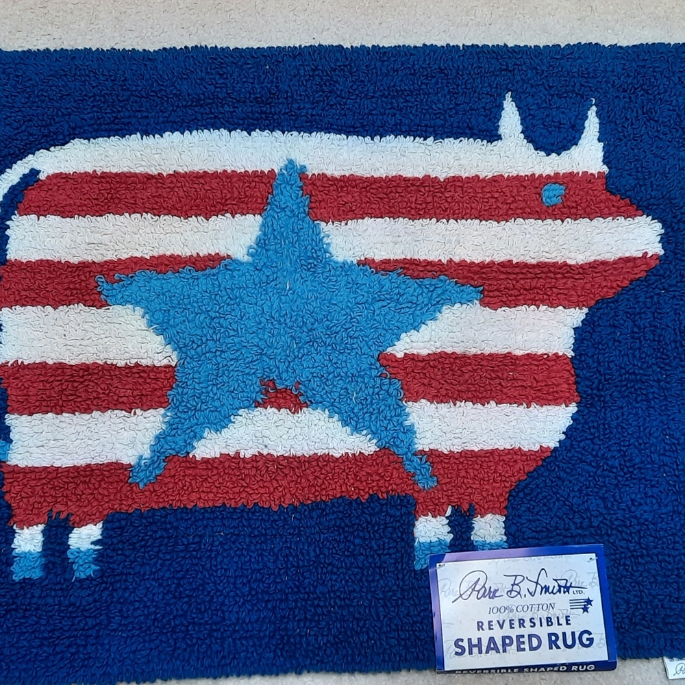 100% Cotton Reversible Shaped Rug. NWT.